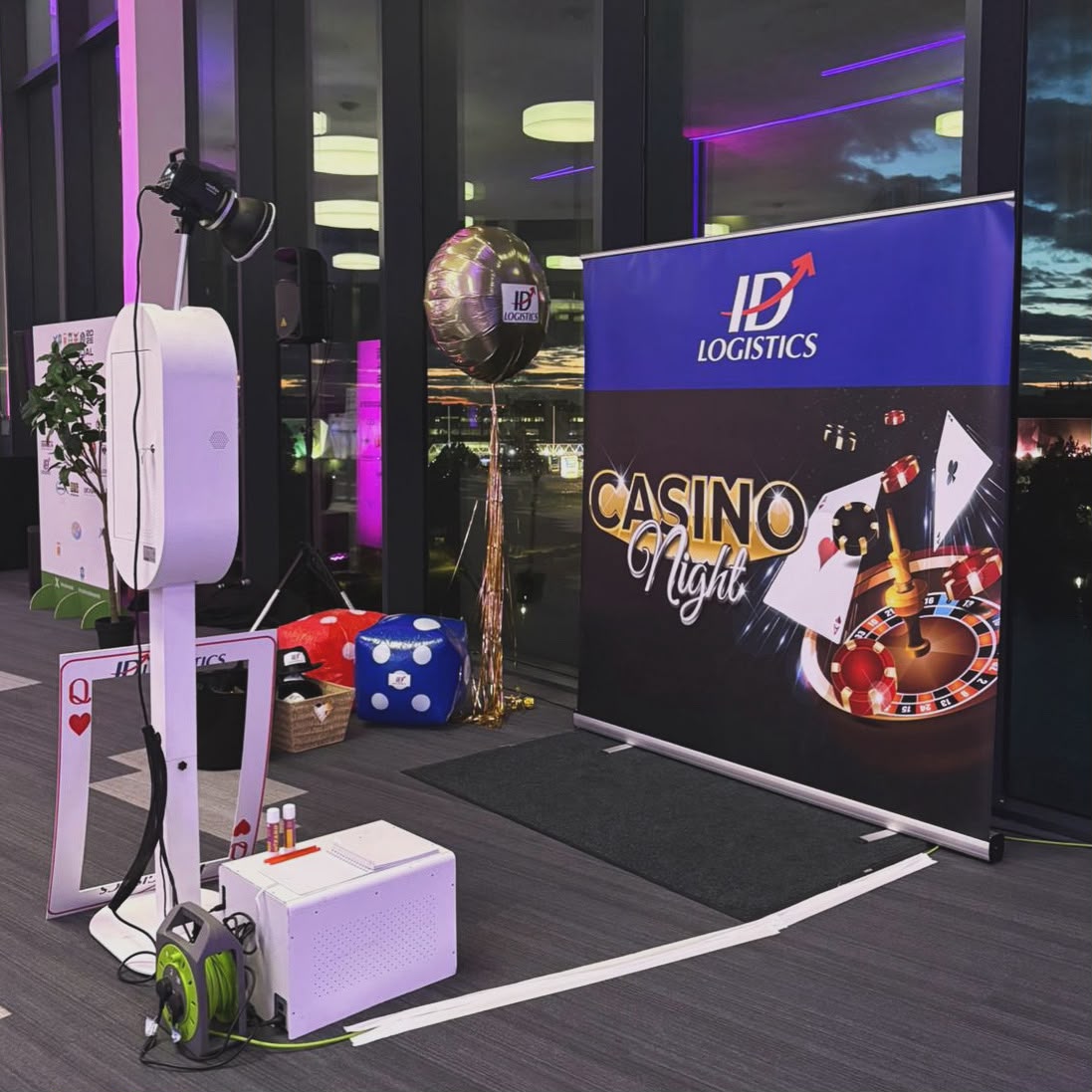 ID Logistics Casino Night magic mirror